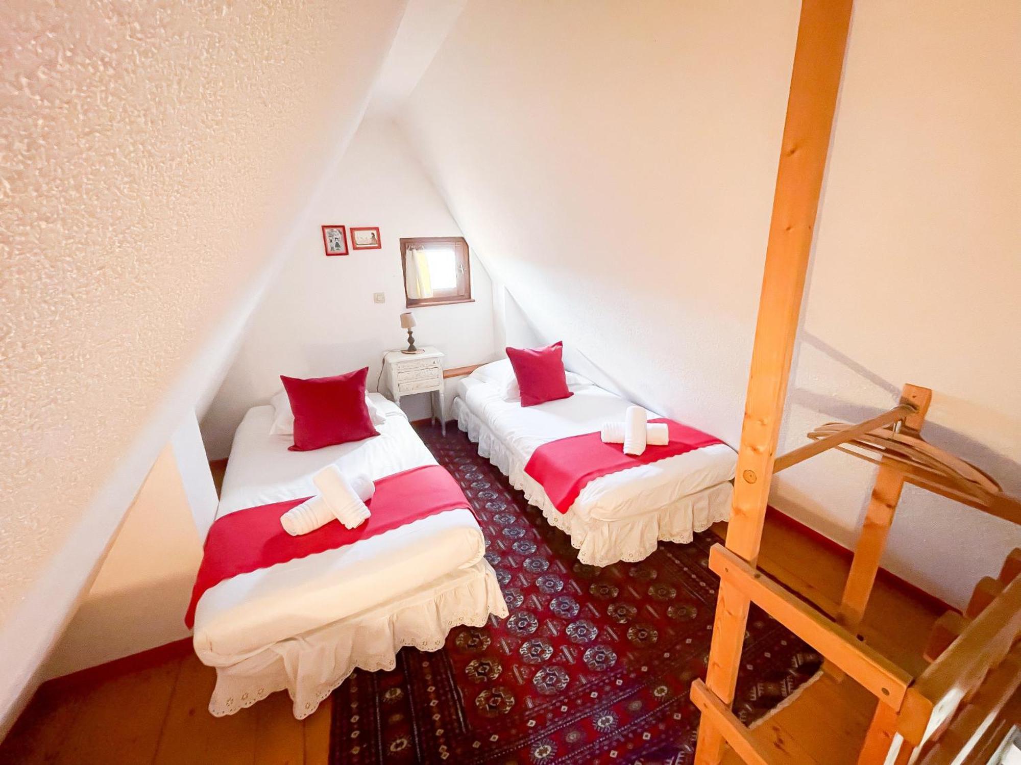 La Maison Bleue - Historic House In The Heart Of Riquewihr Exterior photo